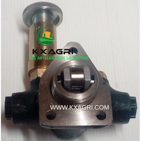 POMPE D'ALIMENTATION EN CARBURANT POUR DEUTZ - FAUN - IH - POCLAIN Référence: CERMAG : 11856